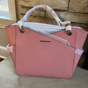 Brand new tulip tote. Just not my style.